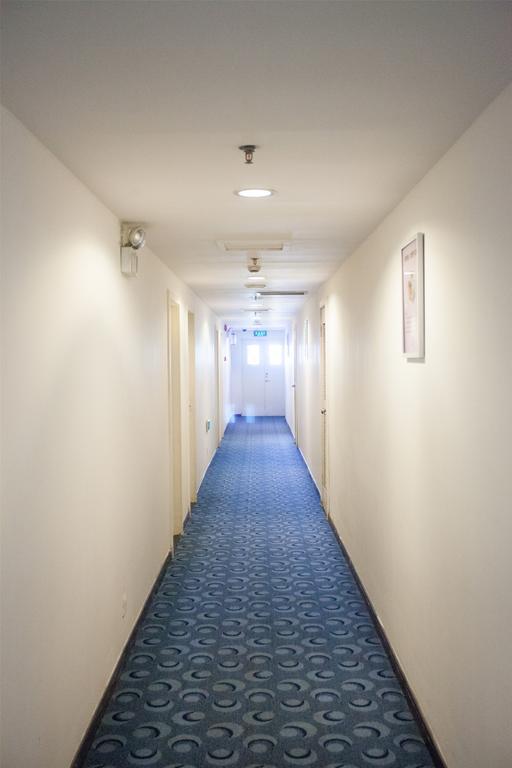 7天连锁酒店深圳沙井市民广场店 外观 照片